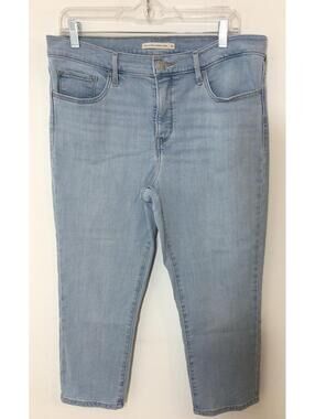 Levis 311 Shaping Skinny Capri Size 31 Light Wash Blue Jeans